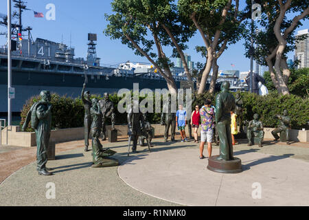 Die nationalen Gruß an Bob Hope und das Militär Denkmal an der Waterfront, der Bucht von San Diego, San Diego, California, United States. Stockfoto