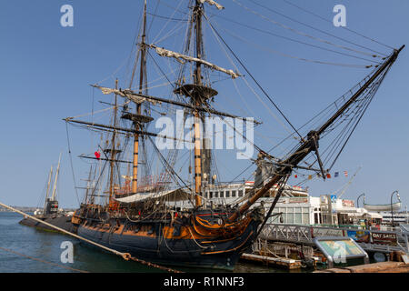 Die "HMS" Überraschung Replik Tall Ship an der Küste der Bucht von San Diego, San Diego, California, United States. Stockfoto