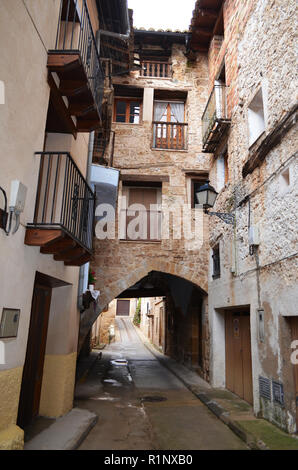 Beseit, einer mittelalterlichen Stadt in den Häfen de Tortosa-Puertos de Beceite region Stockfoto