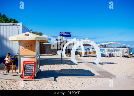 Strand in Jurmala Anfang September. Jūrmala - Jurmala, Lettland, Baltikum, Europa Stockfoto