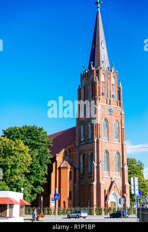 Lutherische Kirche St. Ana in Liepaja. Es ist die älteste Kirche von Liepaja, in XI. Jahrhundert erbaut. Am Anfang war es aus Holz, in letzter Zeit paar Mal rekonstruiert. Liep Stockfoto