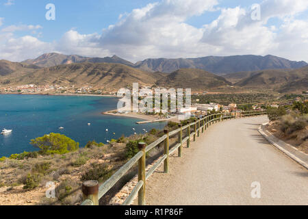 Küste Weg zum Torre de Santa Elena La Azohia Murcia, Spanien, auf dem Hügel über dem Dorf zwischen Puerto de Mazarron und Cartagena entfernt Stockfoto