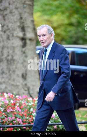 Ian Lang, Baron Lang von Monkton, kommt in der Downing Street bei langen kabinettssitzung zu discus Brexit, Downing Street 16. Oktober 2018 Stockfoto