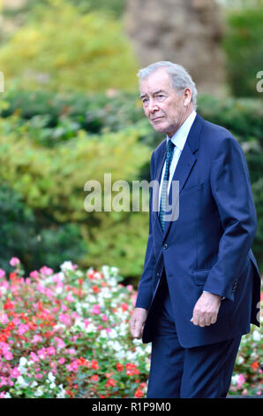 Ian Lang, Baron Lang von Monkton, kommt in der Downing Street bei langen kabinettssitzung zu discus Brexit, Downing Street 16. Oktober 2018 Stockfoto