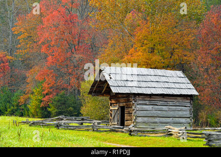 Die Dan Lawson in Cades Cove im Herbst, Great Smoky Mountains National Park, Tennessee, USA Stockfoto