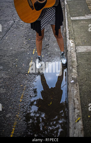 La Lovo, Sänger und Songwriter aus Medellin, Kolumbien Stockfoto