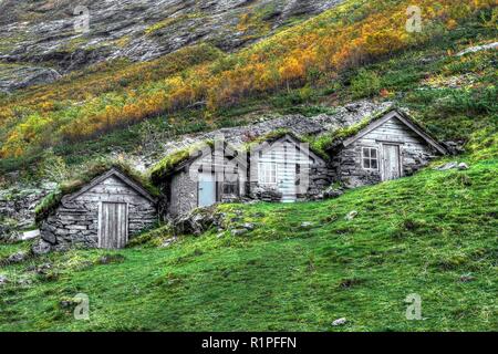 Die alte Almhütte in Norangdal's Valley, Norwegen Stockfoto