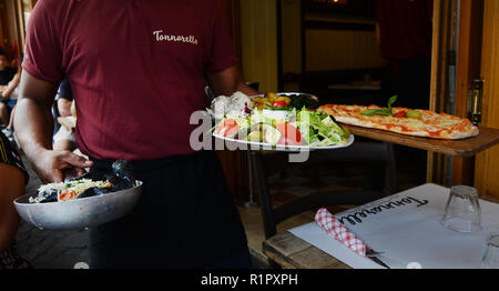 Tonnarello Restaurant auf der Via della Paglia in Rom Trastevere. Stockfoto