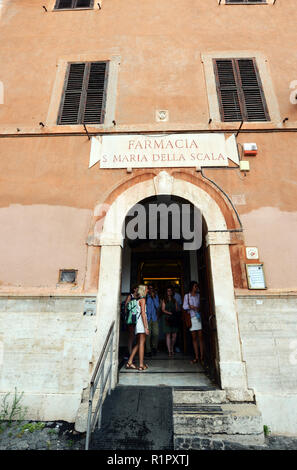 Farmacia S. Maria della Scala ist eine alte Apotheke von Karmeliter Mönche. Stockfoto