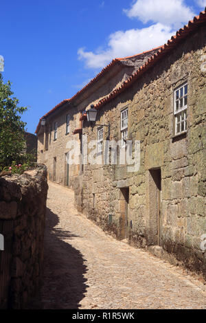 Portugal Guarda Bezirk, Beira Alta Sortelha, historischen Bergdorf, innerhalb der mittelalterlichen Stadtmauer errichtet. Stockfoto