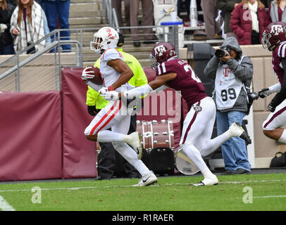 College Station, TX, USA. 10 Nov, 2018. Ole Fräulein Empfänger, DaMarkus Lodge (5), während der NCAA Football Spiel zwischen der Texas A&M Aggies und die Ole Miss Rebels, in College Station, TX. (Absolut komplette Fotograf & Company Credit: Joseph Calomeni/MarinMedia.org/Cal Sport Media) Credit: Csm/Alamy leben Nachrichten Stockfoto