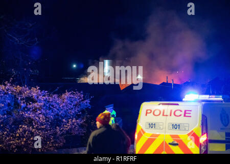 Isla bank Mühlen, Moray, Schottland, 14. November 2018, das ist die Szene der Brand bei der gewerblichen Einheit von Aberdeen Wäscheservice innerhalb von Isla Bank Mühlen Industrail Park, Keith, Moray, Schottland belegt. Credit: JASPERIMAGE/Alamy leben Nachrichten Stockfoto