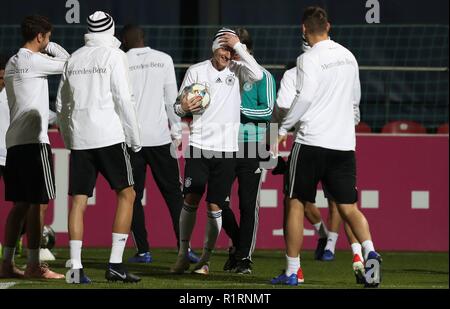 Leipzig, Deutschland. 14 Nov, 2018. firo: 14.11.2018 Männer NATIONALMANNSCHAFT Landerspiel Freundschaftsspiel Deutschland - Russland Russland Training PK Pressekonferenz Sebastian Rudy | Verwendung der weltweiten Kredit: dpa/Alamy leben Nachrichten Stockfoto