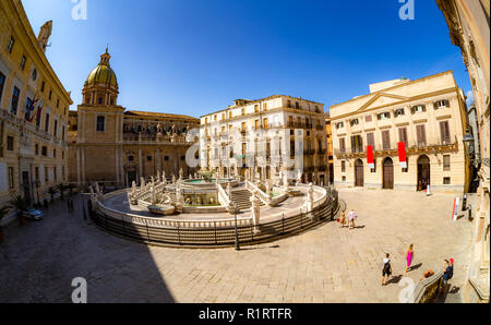 Künstlerische Architektur, Brunnen der Schande auf barocke Piazza Pretoria, in Palermo, Sizilien Insel Italien Stockfoto