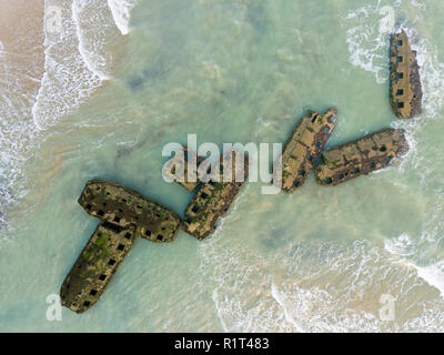 Bleibt der Maulbeere künstlichen Hafen von D-Day Invasion, Arromanches-les-Bains, Normandie, Frankreich Stockfoto