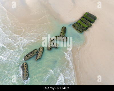 Bleibt der Maulbeere künstlichen Hafen von D-Day Invasion, Arromanches-les-Bains, Normandie, Frankreich Stockfoto