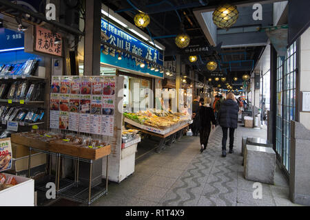 Im Nijo Fischmarkt in Sapporo, Japan. Stockfoto