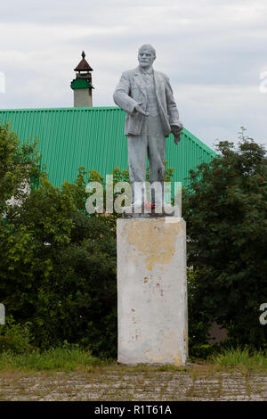Kungurer, Ural/RUSSLAND - Juli 3, 2009: Lenin (Wladimir Iljitsch Uljanov - Sowjetischen kommunistischen Politiker) Denkmal, kungurer. Stockfoto