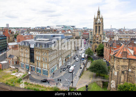 Newcastle upon Tyne/England - 31 Juli 2012: Newcastle Skyline Bahn obwohl die Stadt. Blick von Castlekeep Stockfoto