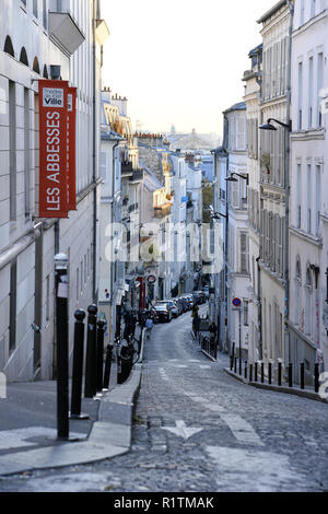 Paris - Rue Germain Pilon - Montmartre - Paris - Frankreich Stockfoto