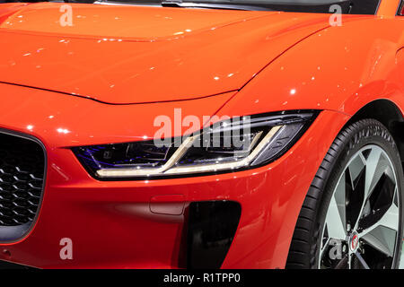 PARIS - Okt 3, 2018: Jaguar i-Pace Car auf der Paris Motor Show präsentiert. Stockfoto