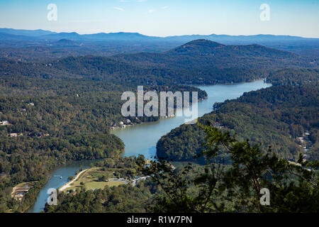 Blick auf den See Locken von Chimney Rock State Park in den Ausläufern des Hickory Mutter Gorge North Carolina Stockfoto