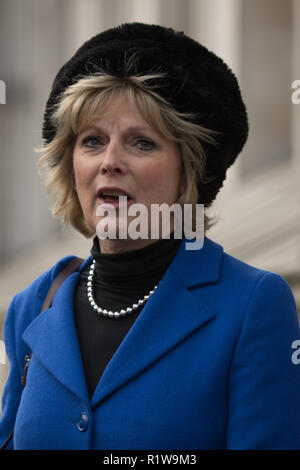 Whitehall, London, UK. 20. Februar, 2016. Minister der Regierung kommen in Downing Kabinettssitzung zu besuchen. Im Bild: Staatsminister für Kleine Stockfoto