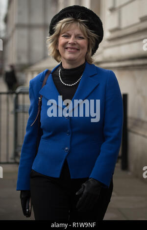 Whitehall, London, UK. 20. Februar, 2016. Minister der Regierung kommen in Downing Kabinettssitzung zu besuchen. Im Bild: Staatsminister für Kleine Stockfoto