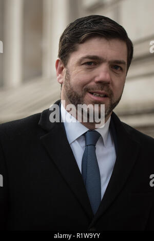 Whitehall, London, UK. 20. Februar, 2016. Minister der Regierung kommen in Downing Kabinettssitzung zu besuchen. Bild: Staatssekretär für Wales Stockfoto