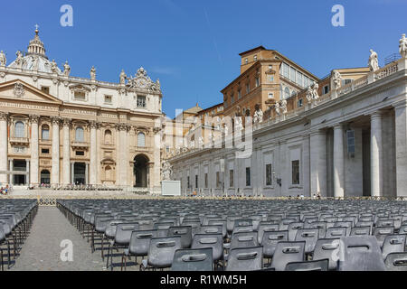 Rom, Italien, 23. JUNI 2017: Tolle Aussicht auf dem Petersplatz und Petersdom in Rom, Italien Stockfoto