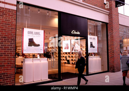 Clarks retail Shoe Shop Niederlassung in Canterbury Kent uk november 2018 Stockfoto