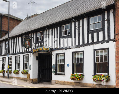 The Saracens Head Hotel in Southwell. Während des Englischen Bürgerkriegs war es, als die Kings Head bekannt, und war dem König Charles I im Mai 1646 angekommen. Stockfoto