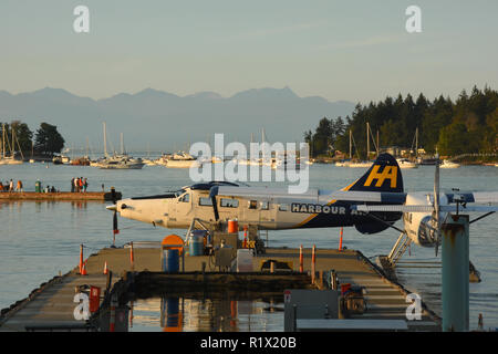 Sea Plane Docking in Nanaimo Harbour, Vancouver Island Kanada Stockfoto