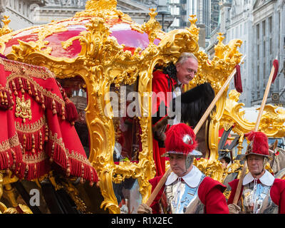 London, Großbritannien. 10 Nov, 2018. LONDON - 10. NOVEMBER: Der neue Oberbürgermeister bei der jährlichen Oberbürgermeister zeigen in der City von London am 10. November 2018 Stockfoto