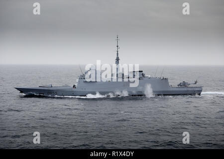 Die fünften Fregatte FREMM multi Mission für die französische Marine FS Bretagne im Nordatlantik Stockfoto