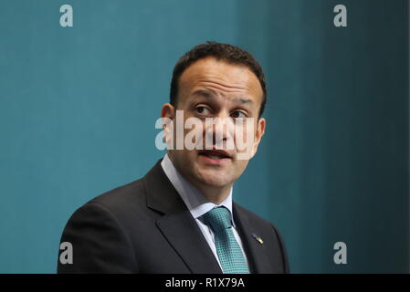 Taoiseach Leo Varadkar spricht auf einer Pressekonferenz am Brexit auf Regierungsgebäude in Dublin. Stockfoto