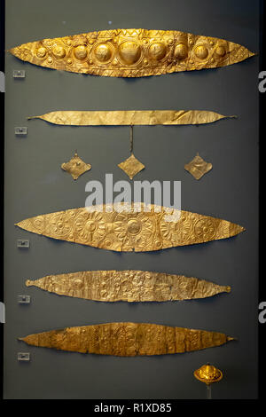 Gold Diademe & Anhänger, gefunden in Grab Kreis 5, Mykene, 16. Jahrhundert v. Chr.. Stockfoto