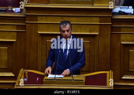 Athen, Griechenland. 14 Nov, 2018. Stavros Theodorakis, Präsident von Potami Partei, während seiner Rede im griechischen Parlament. Credit: Dimitrios Karvountzis/Pacific Press/Alamy leben Nachrichten Stockfoto