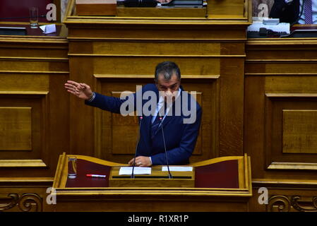 Athen, Griechenland. 14 Nov, 2018. Stavros Theodorakis, Präsident von Potami Partei, während seiner Rede im griechischen Parlament. Credit: Dimitrios Karvountzis/Pacific Press/Alamy leben Nachrichten Stockfoto