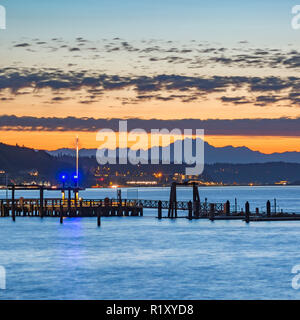 Blick in die Tacoma Bucht bei Sonnenuntergang Stockfoto