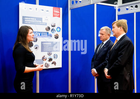Ahoy Rotterdam, Niederlande. 15 Nov, 2018. König Willem-Alexander der Niederlande besucht die 30. Konferenz der holländischen Verteidigung und Sicherheit Industrie in Ahoy Rotterdam, Niederlande, 15. November 2018. Quelle: Patrick Van Katwijk/|/dpa/Alamy leben Nachrichten Stockfoto