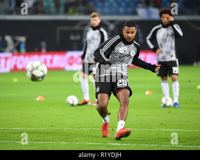 Leipzig, Deutschland. 15 Nov, 2018. Serge Gnabry Deutschland GES/Fußball/Freundschaftsspiele: Deutschland - Russland, 15.11.2018 Fußball: Testspiel: Deutschland gegen Russland, Leipzig, 15. November 2018 | Verwendung der weltweiten Kredit: dpa/Alamy leben Nachrichten Stockfoto