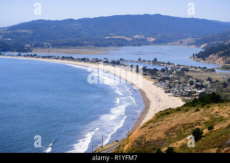 Luftaufnahme von Stinson Beach und Bolinas Lagune, Marin County, North San Francisco Bay Area, Kalifornien Stockfoto