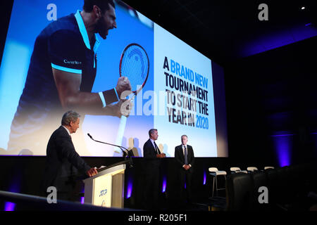 ATP-Executive Chairman und President, Chris Kermode (Mitte) spricht während der ATP-Team Wettbewerb Ankündigung während der Tag fünf der Nitto ATP-Finale in der O2 Arena in London. Stockfoto