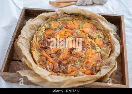 Quiche mit Lachs Stockfoto