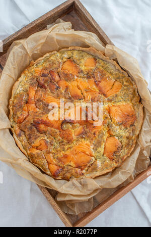 Quiche mit Lachs Stockfoto