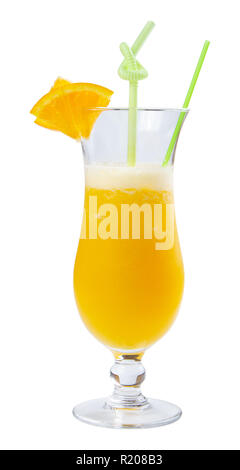 Orangensaft im hohen Glas. frische Getränk mit Eis dekoriert mit Obst schneiden und Stroh Stockfoto