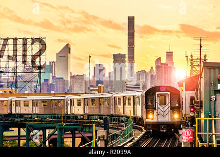 Nr. 7 U-Bahnhof Long Island City, Queens, Queensboro Plaza, New York City Stockfoto