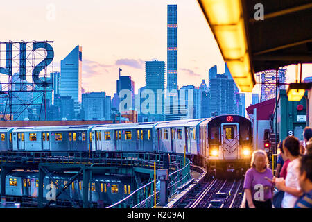 Nr. 7 U-Bahnhof Long Island City, Queens, Queensboro Plaza, New York City Stockfoto