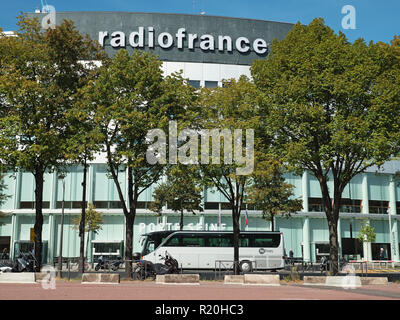 Radio France Gebäude Hauptsitz - Maison de la Radio - Maison Ronde, 116 avenue du Président Kennedy, 16. Arrondissement, neben dem Fluss Seine, P Stockfoto